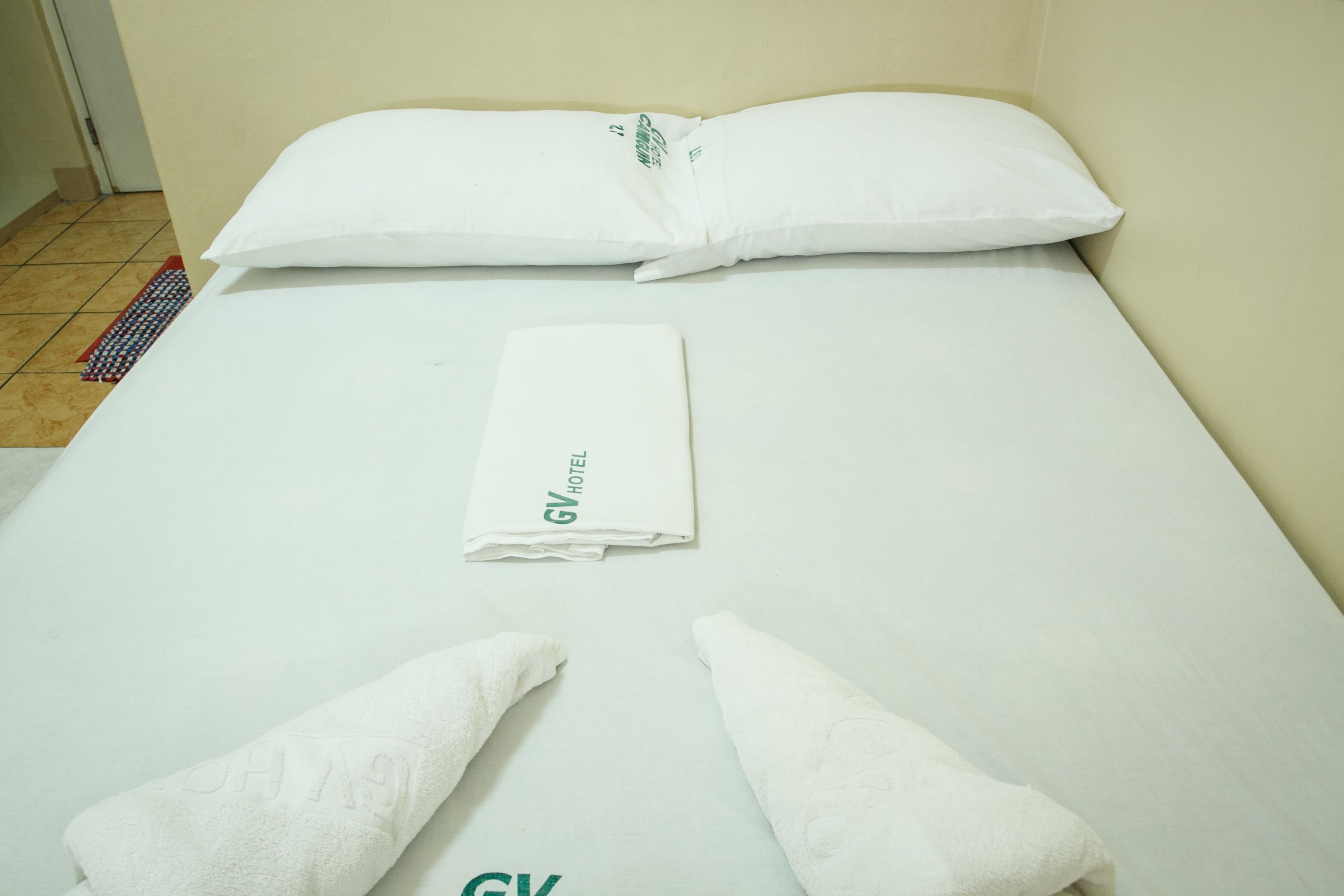 Gv Hotel - Camiguin Мамбаджао Екстериор снимка