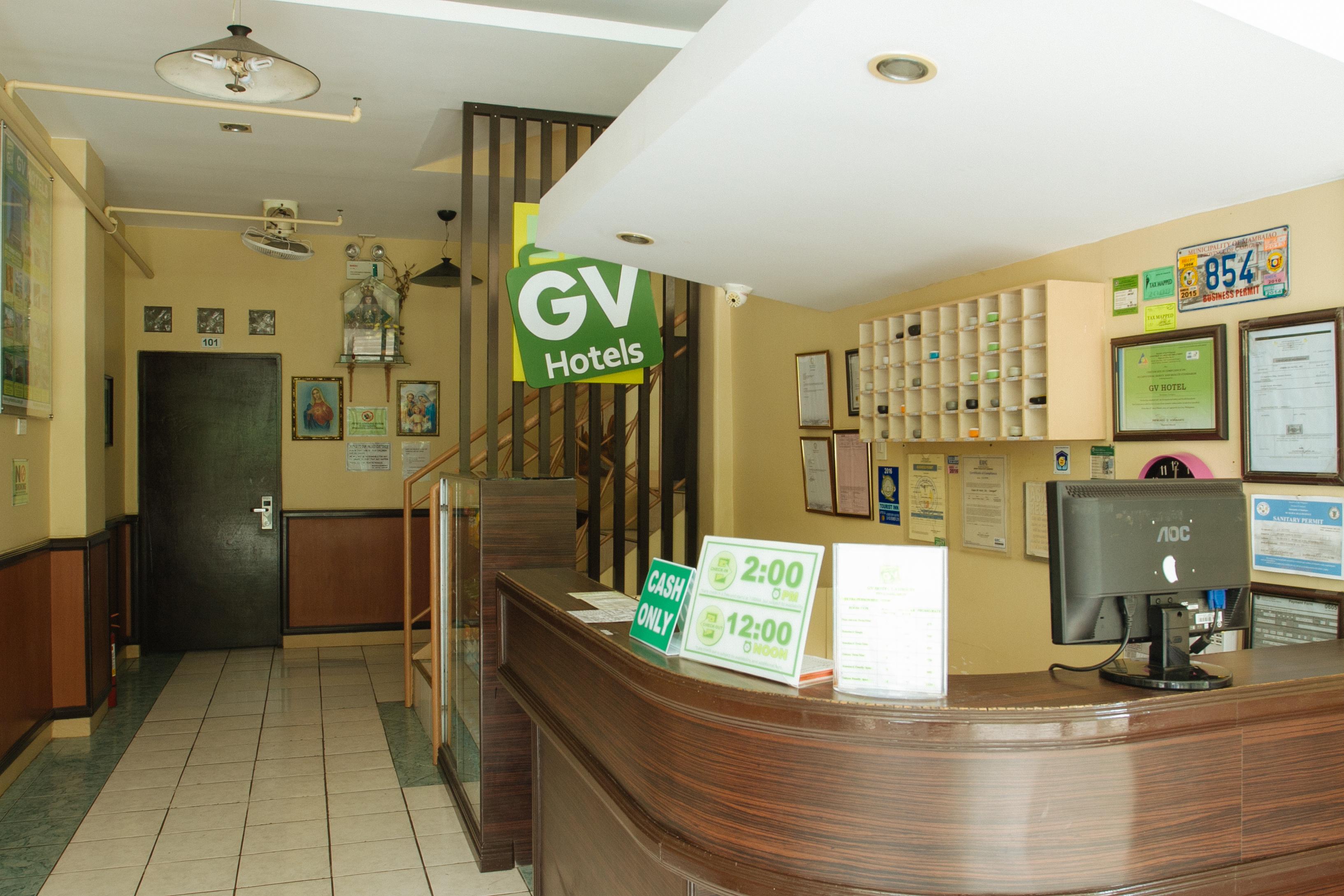 Gv Hotel - Camiguin Мамбаджао Екстериор снимка