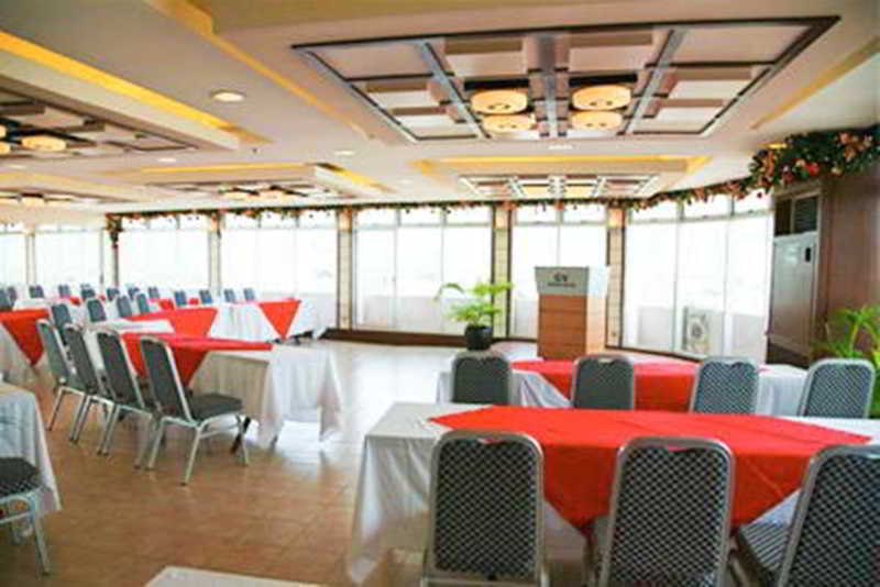 Gv Hotel - Camiguin Мамбаджао Екстериор снимка