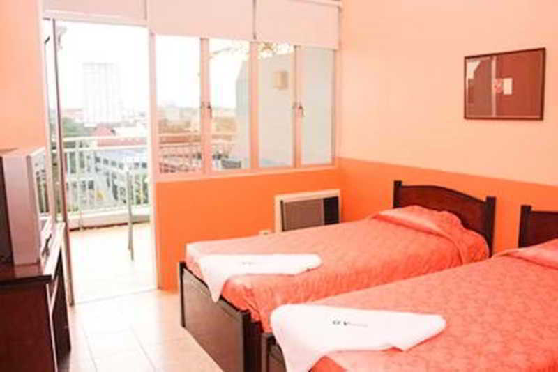 Gv Hotel - Camiguin Мамбаджао Екстериор снимка